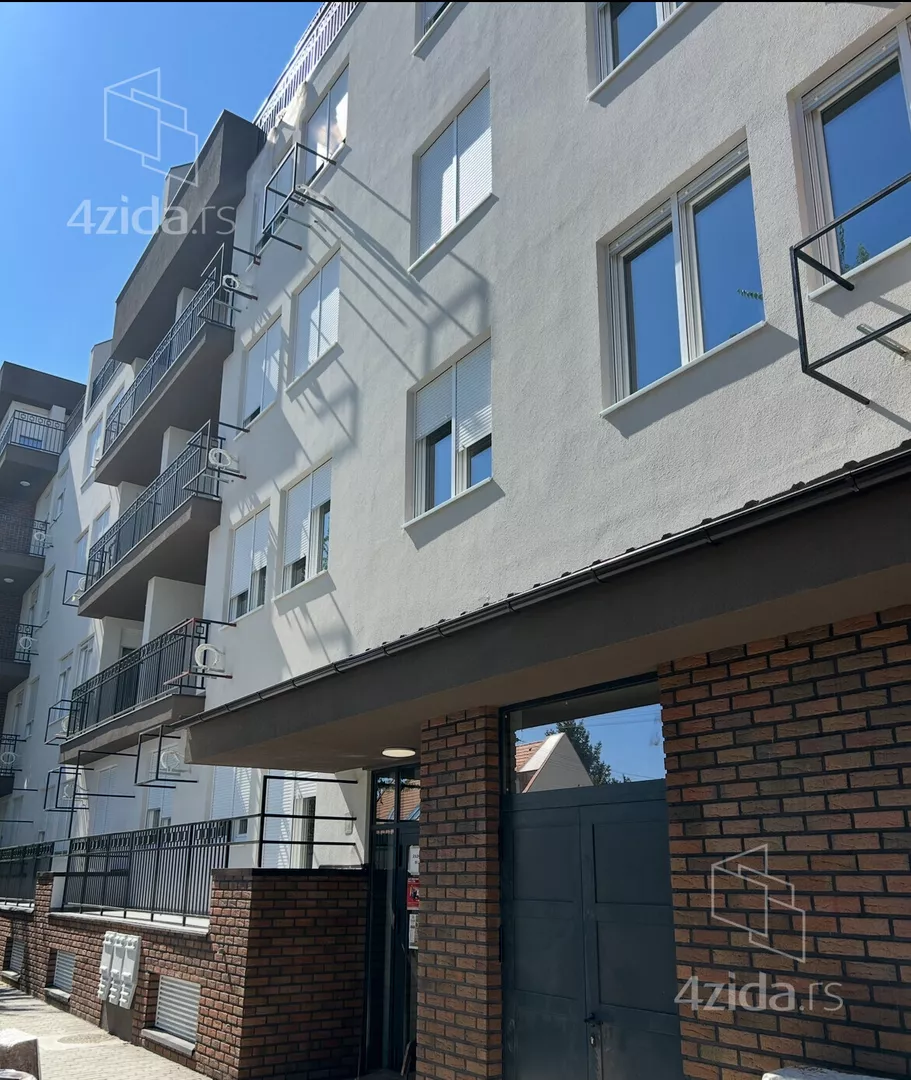 Garaža | 4zida