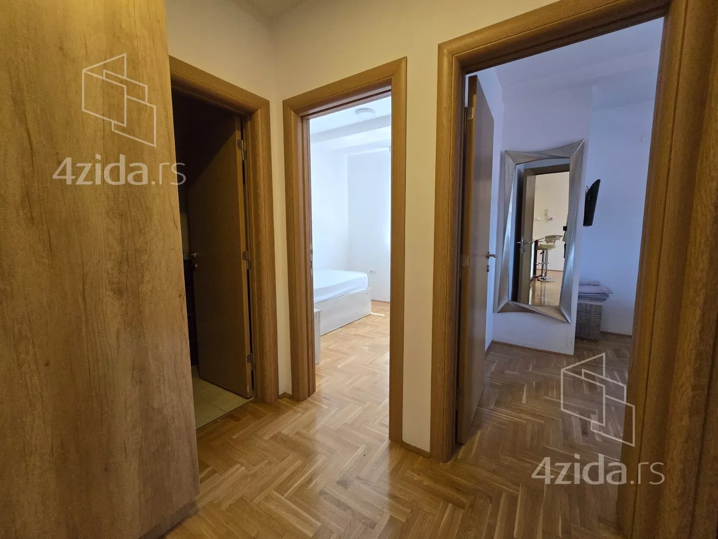 Troiposoban stan | 4zida