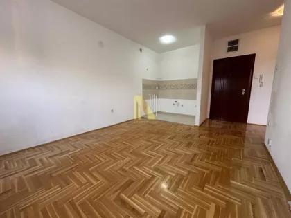 Bulevar Patrijarha Pavla (Somborski Bulevar) | 4zida.rs