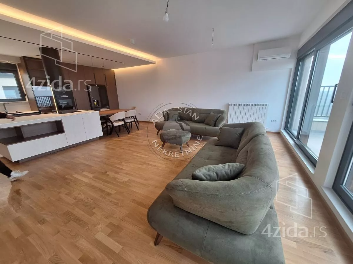 Četvorosoban stan | 4zida