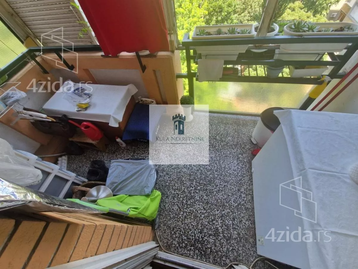 Troiposoban stan | 4zida