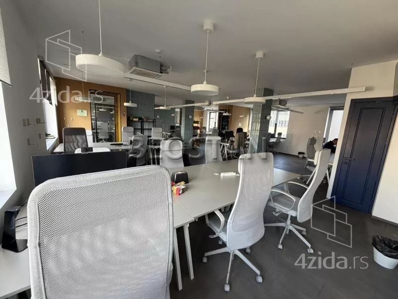 Lokal | 4zida