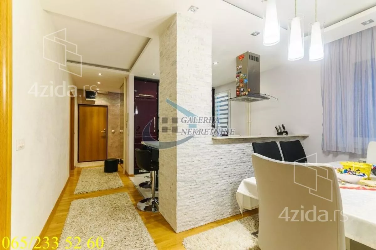 Troiposoban stan | 4zida