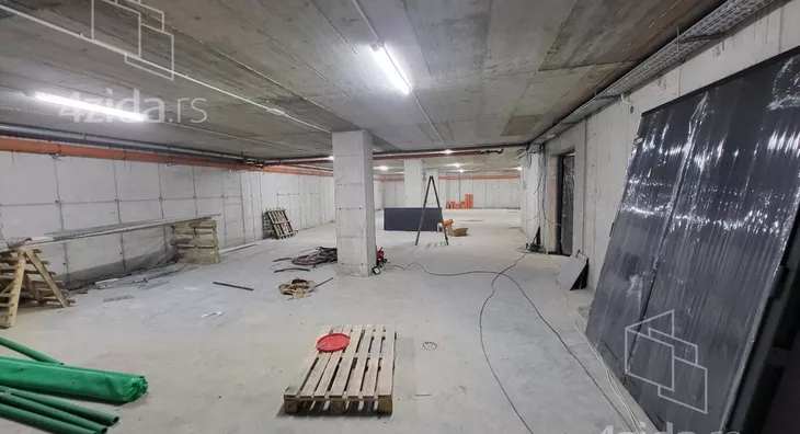 Poslovni prostor | 4zida