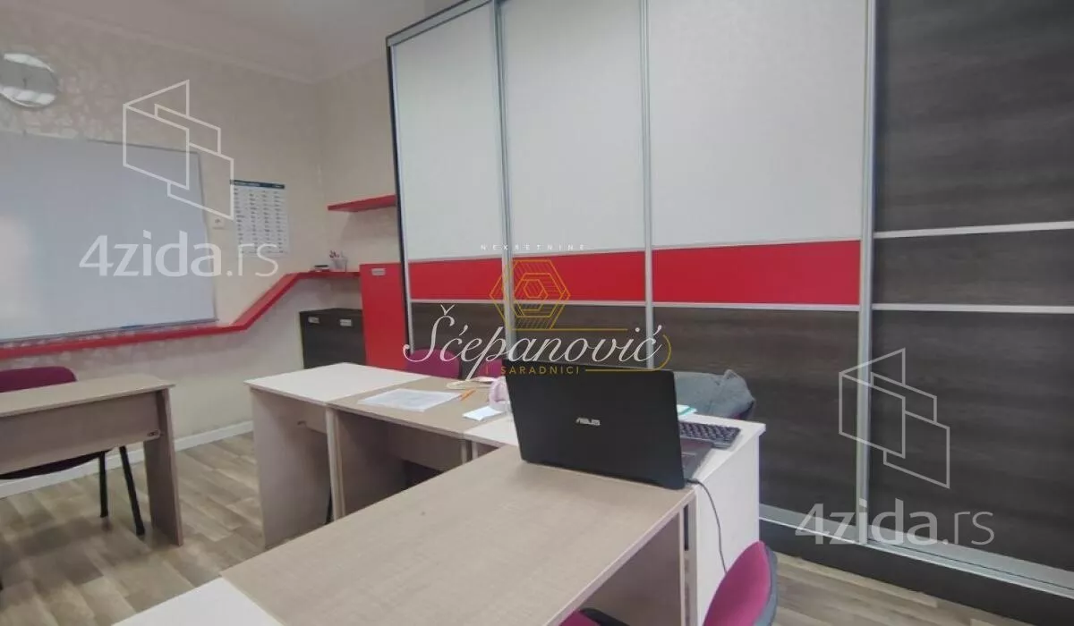 Sedmosoban stan | 4zida