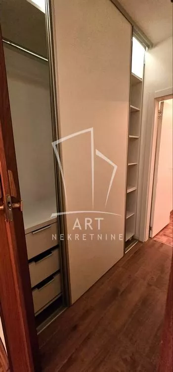 Strugarska | 4zida.rs