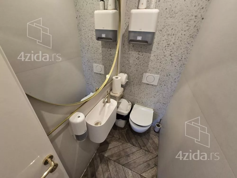 Lokal | 4zida