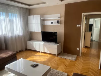 Meštrovićeva 30 | 4zida.rs