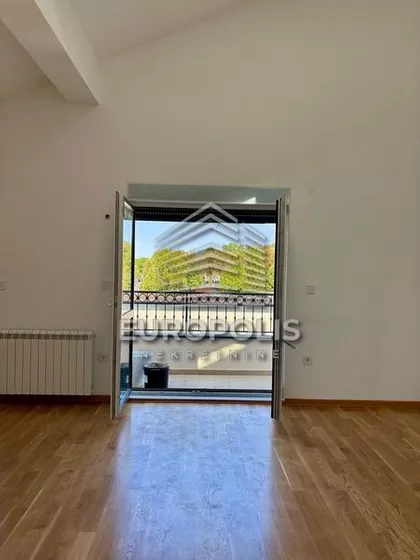 Slavujev Venac | 4zida.rs