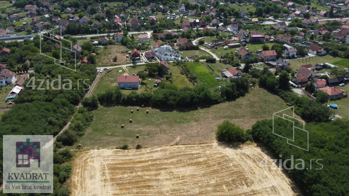 Plac | 4zida