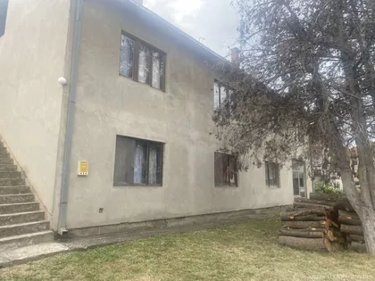 Male Pčelice | 4zida.rs