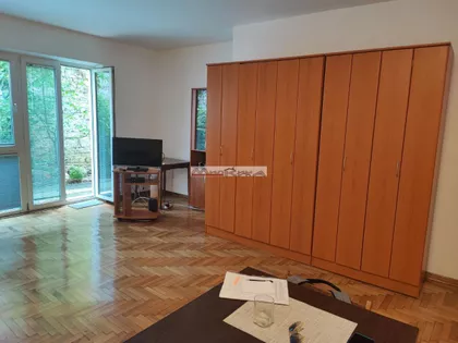 Crveni Krst Vračar | 4zida.rs