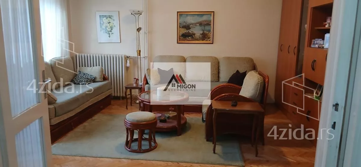 Troiposoban stan | 4zida