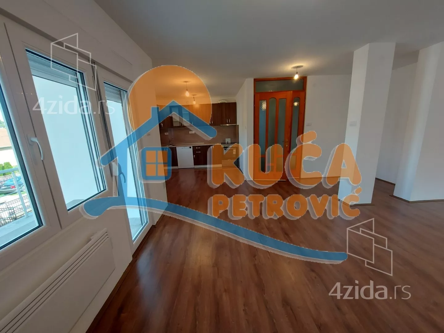 Troiposoban stan | 4zida