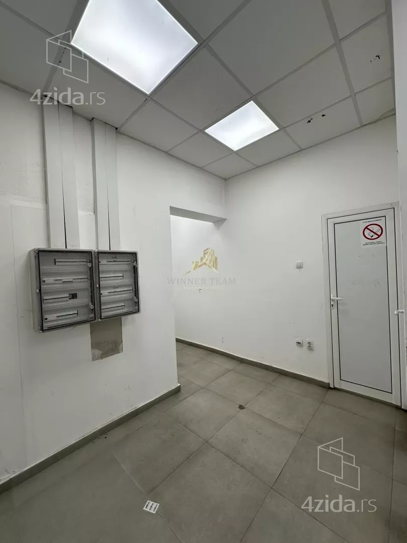 Poslovni prostor | 4zida