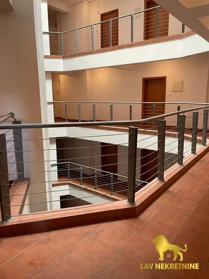 LAZE KOSTIĆA | 4zida.rs