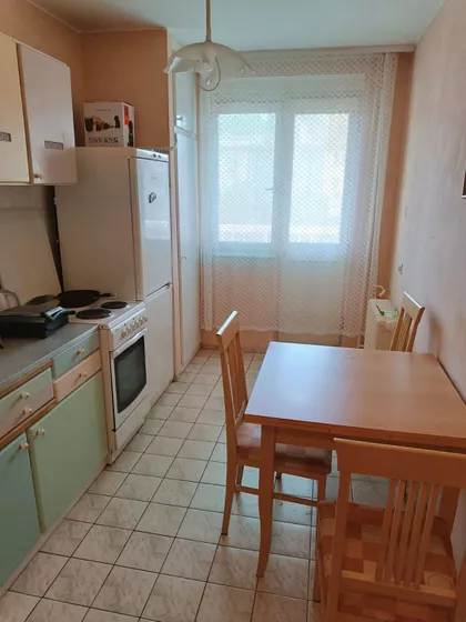 Trg Jakaba I Komora | 4zida.rs