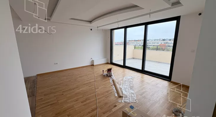 Petosoban stan | 4zida