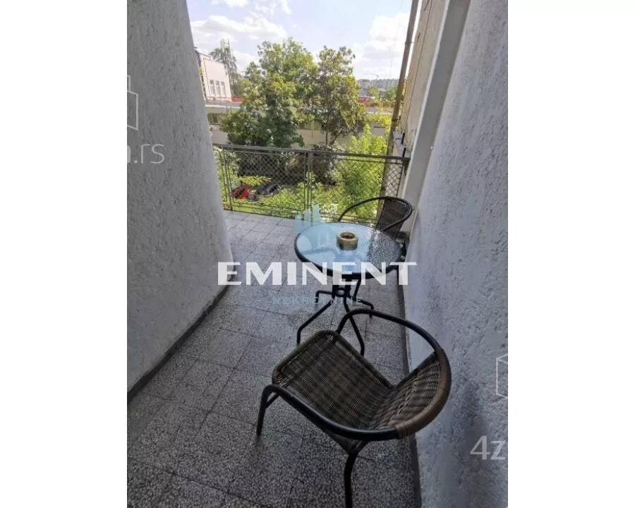 Četvoroiposoban stan | 4zida