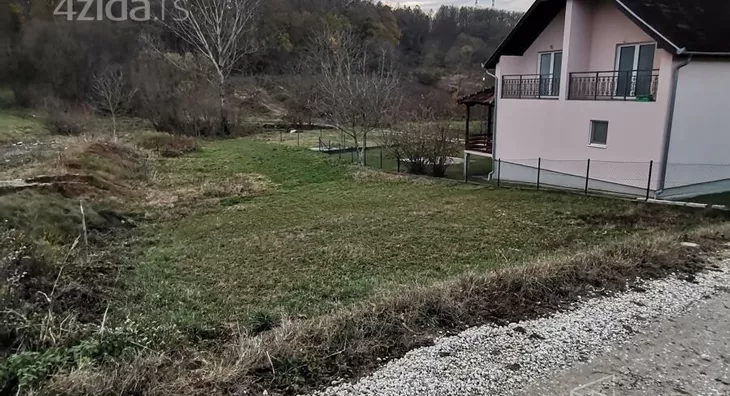 Plac | 4zida