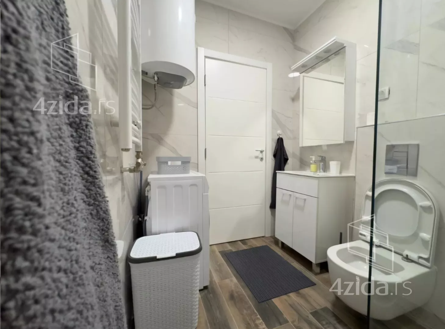 Troiposoban stan | 4zida