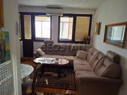 Dzona Kenedija | 4zida.rs