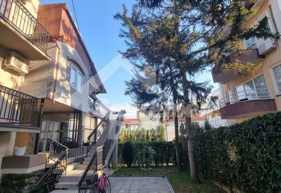 2-etažna kuća na prodaju, Centar, 110.000€, 100m² - stampaj