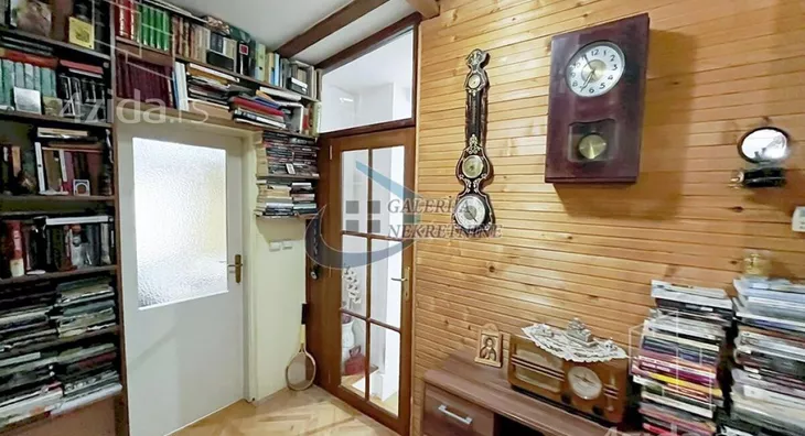 Šestosoban stan | 4zida