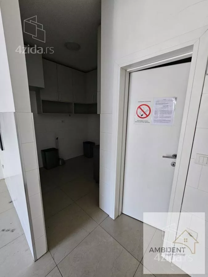 Lokal | 4zida