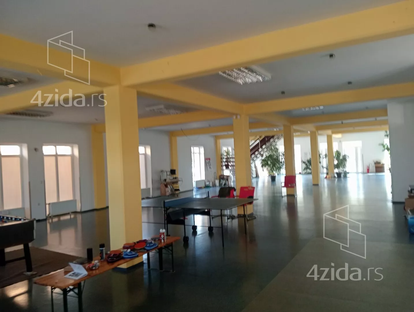 Poslovni prostor | 4zida