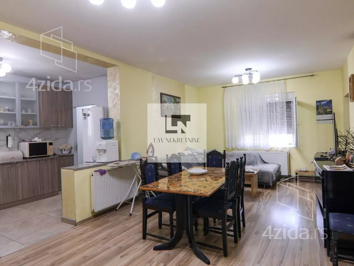 Kuća | 4zida