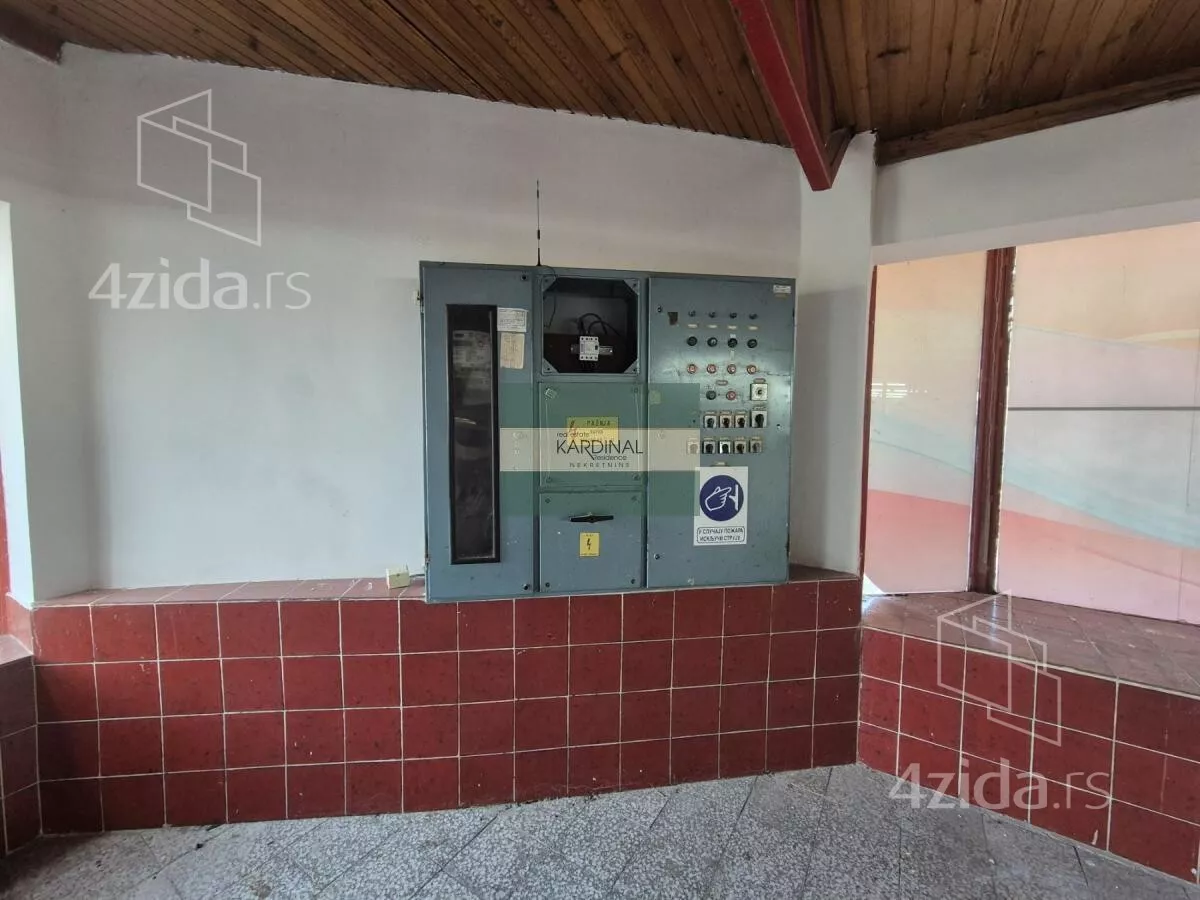 Poslovni prostor | 4zida