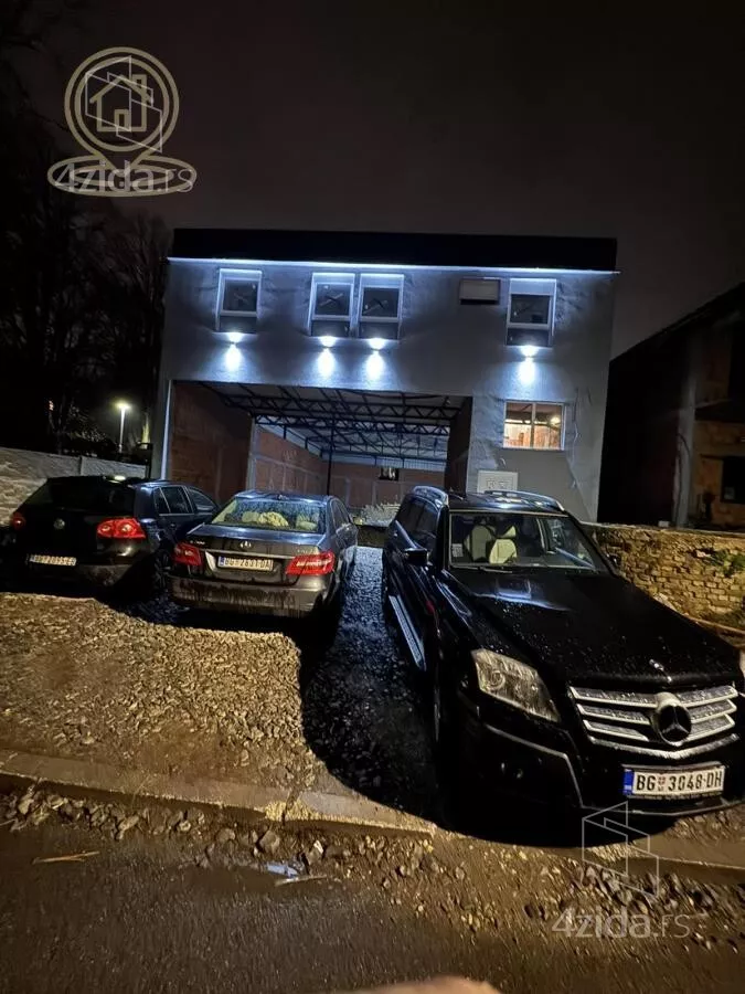 Poslovni prostor | 4zida