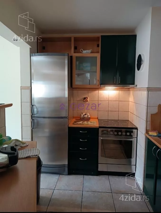 Petosoban stan | 4zida