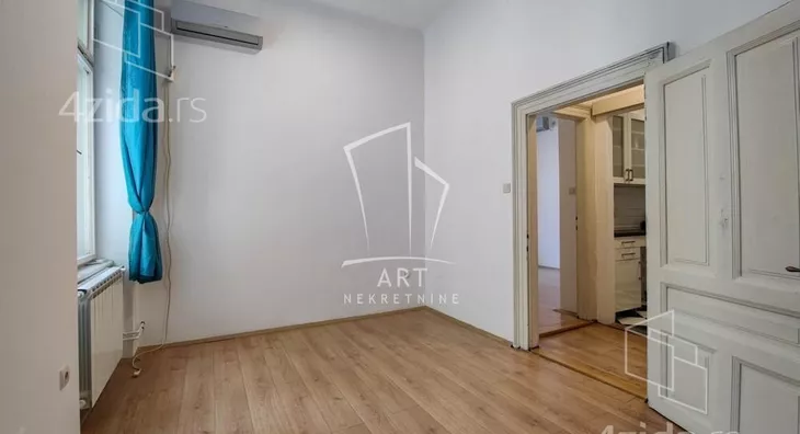 Četvoroiposoban stan | 4zida