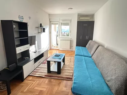 Braće Poljakovića 23 | 4zida.rs