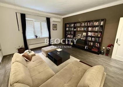 Miše Vujića | 4zida.rs