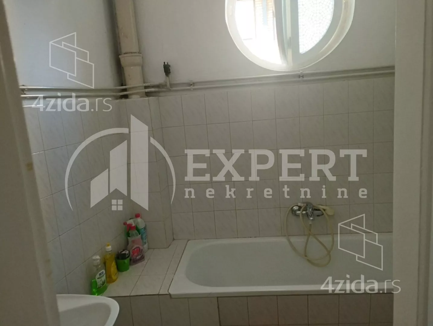 Lokal | 4zida