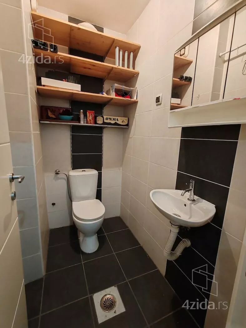 Petosoban stan | 4zida