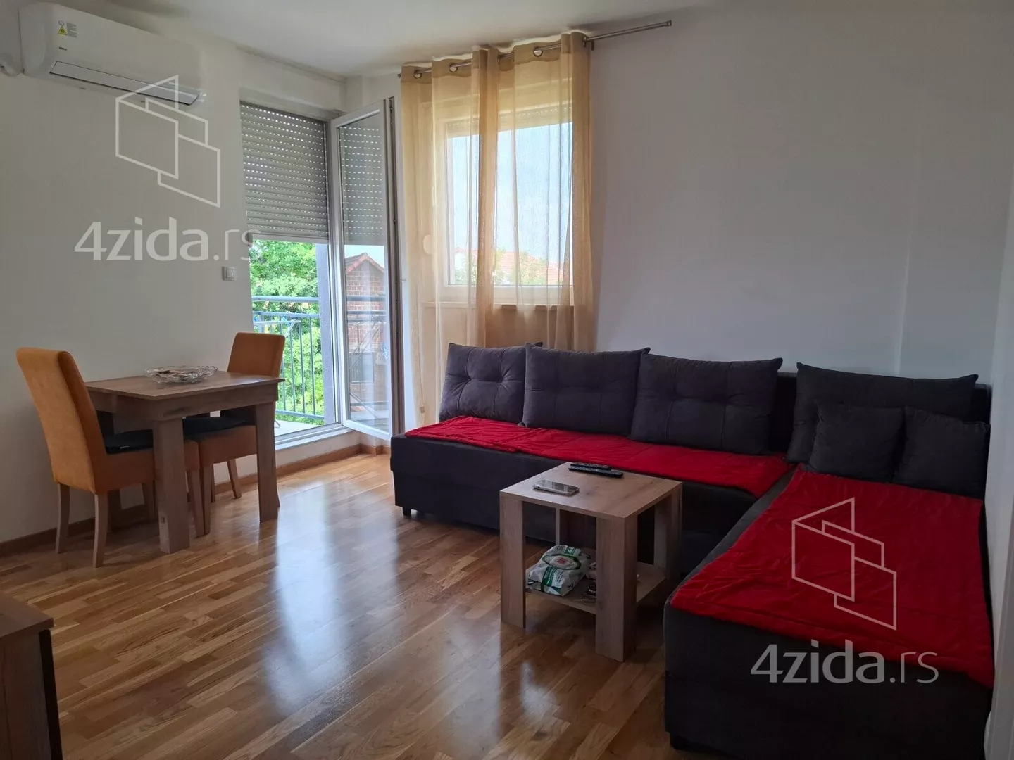 Jednoiposoban stan | 4zida