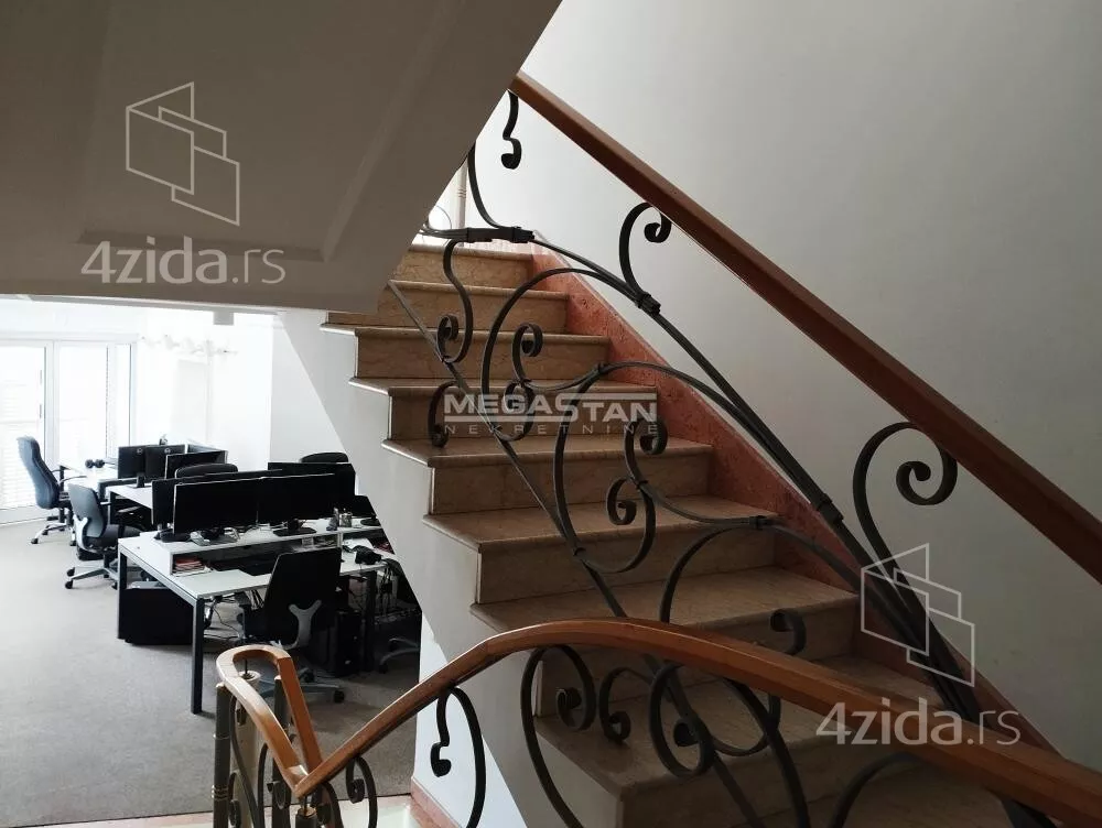 4-etažna kuća | 4zida