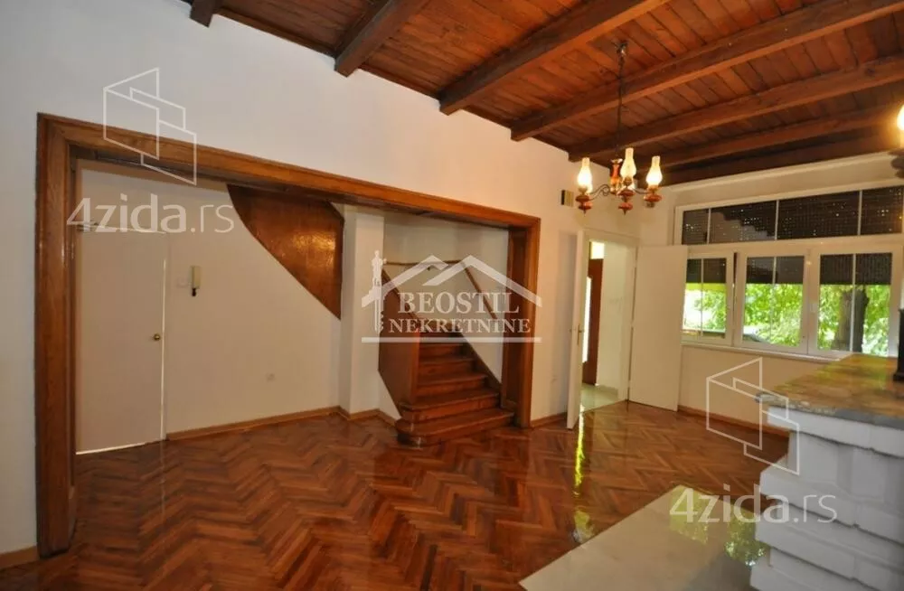 Šestosoban stan | 4zida