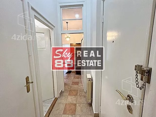 Petoiposoban stan | 4zida