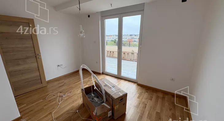 Petosoban stan | 4zida