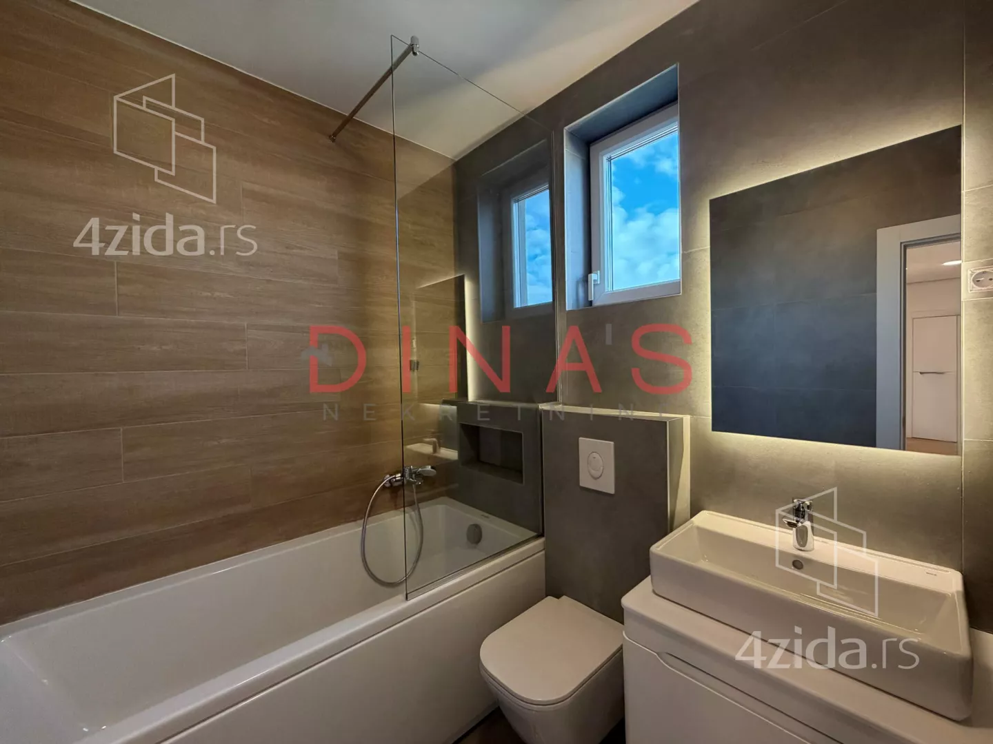 Petosoban stan | 4zida