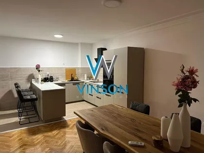 Lasla Gala | 4zida.rs