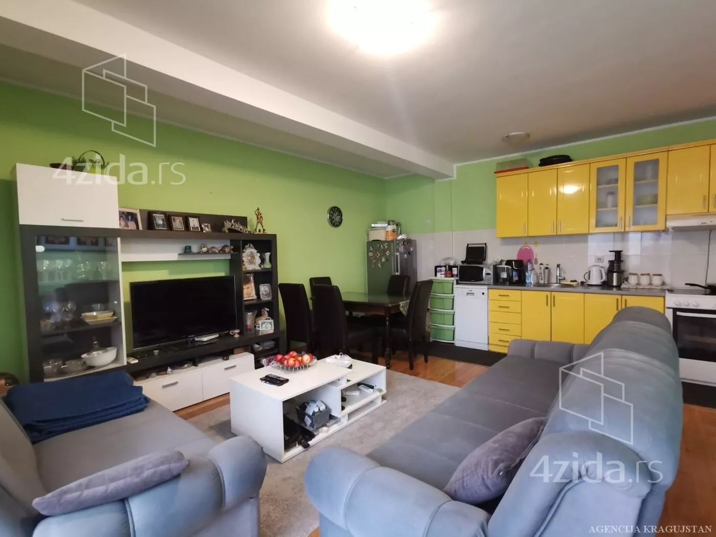 Dvoiposoban stan | 4zida