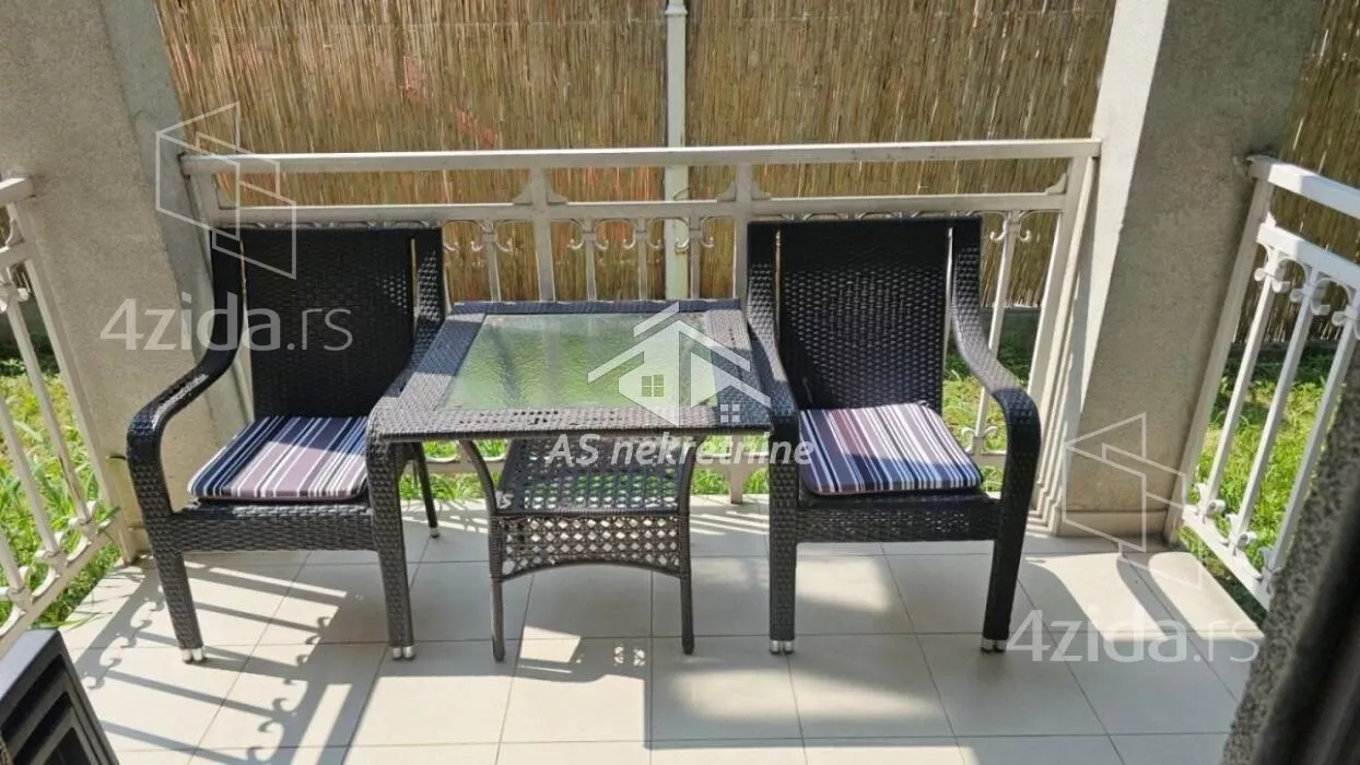 Četvoroiposoban stan | 4zida