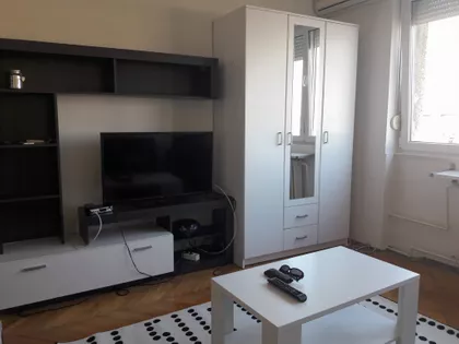 Studentski Trg | 4zida.rs