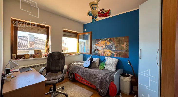 Petoiposoban stan | 4zida